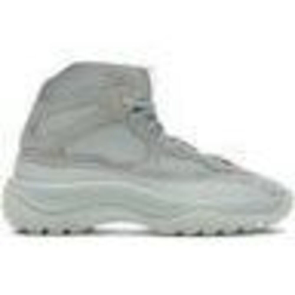 adidas Yeezy Desert Boot SaltSize:US M 4.5 / Fits W 5.5